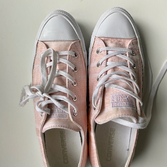 Like new! Converse narrow low tops Blush pink - Picture 3 of 5